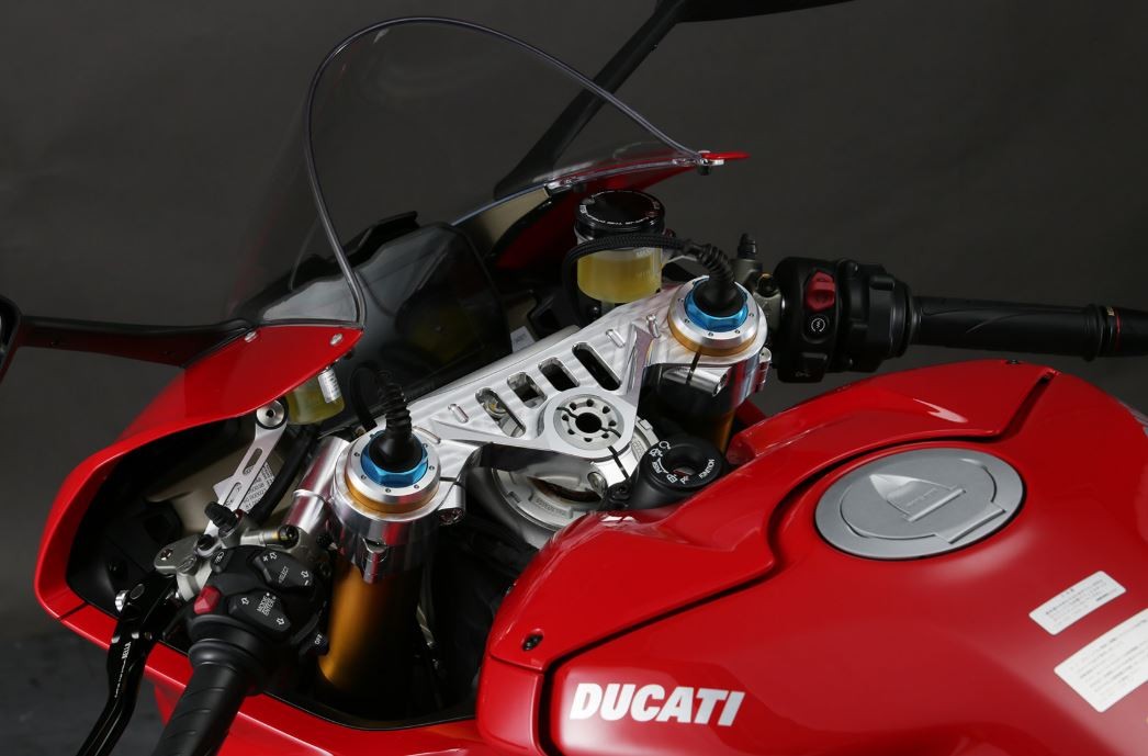Aella Top Triple Clamp - Ducati Panigale V4