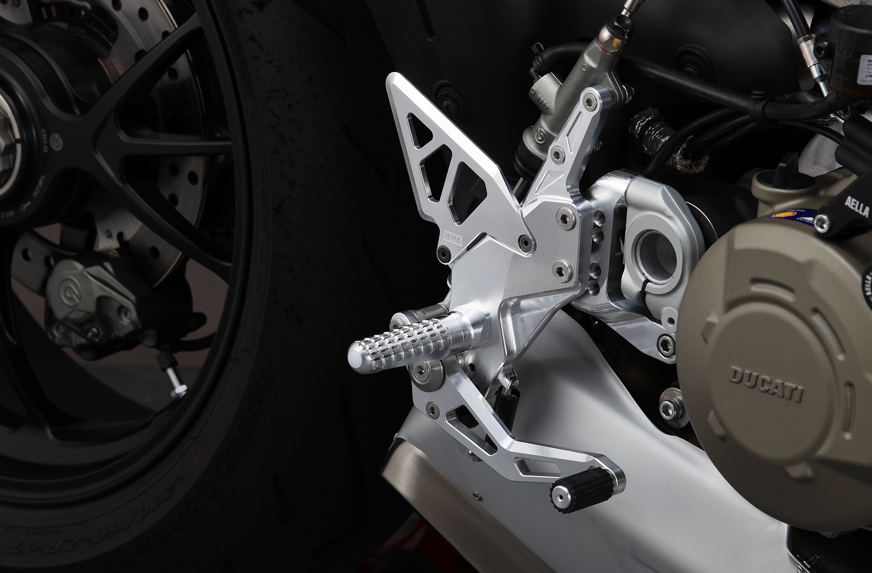 AELLA Riding Step Kit Rearsets for the Ducati Streetfighter V4 / V4S