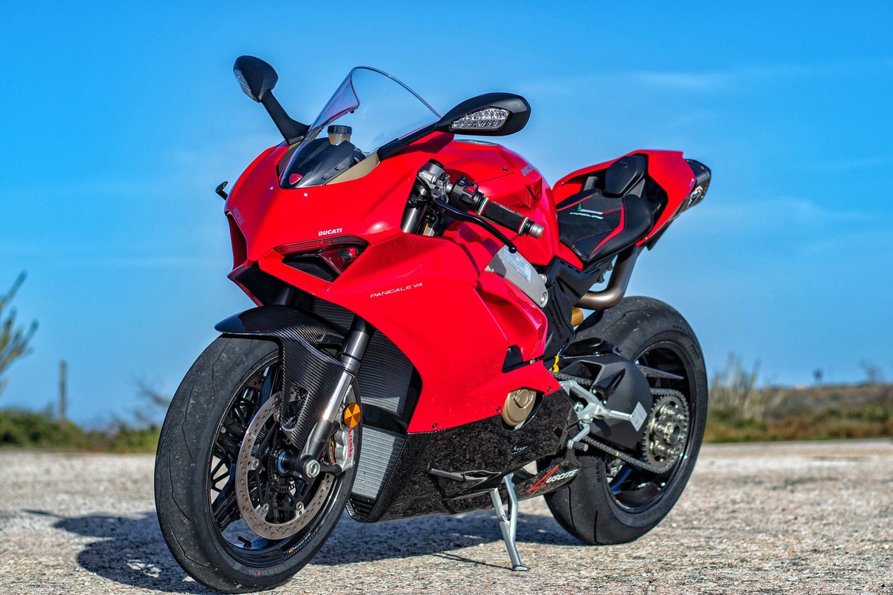 BST Rapid TEK 17 x 5.5 Rear Wheel - MATTE - Ducati 1098/1098R/S/1199/1299 /1299Rfe/ V4/ V2 /S-Fighter / 1198 (2007-12)/SuperSport 939