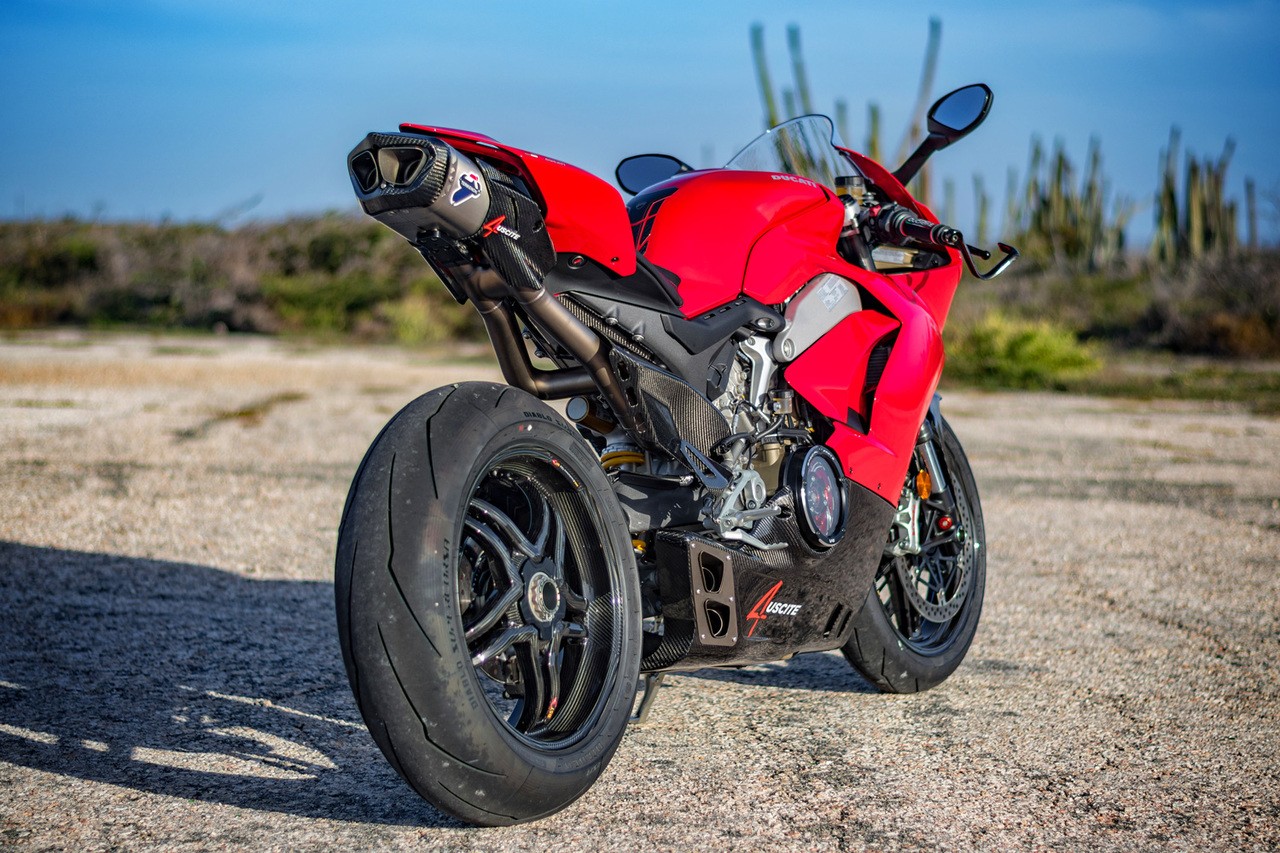 BST Rapid TEK 17 x 5.5 Rear Wheel - MATTE - Ducati 1098/1098R/S/1199/1299 /1299Rfe/ V4/ V2 /S-Fighter / 1198 (2007-12)/SuperSport 939