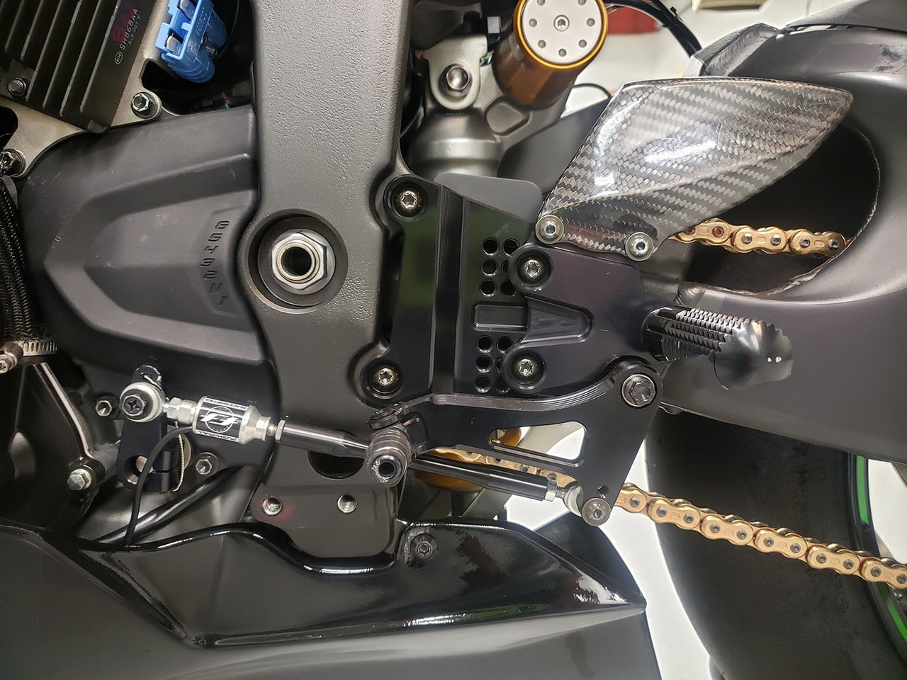 Graves Motorsports WORKS Adjustable Rearsets Kit  - Kawasaki ZX-6R (2019-2023)