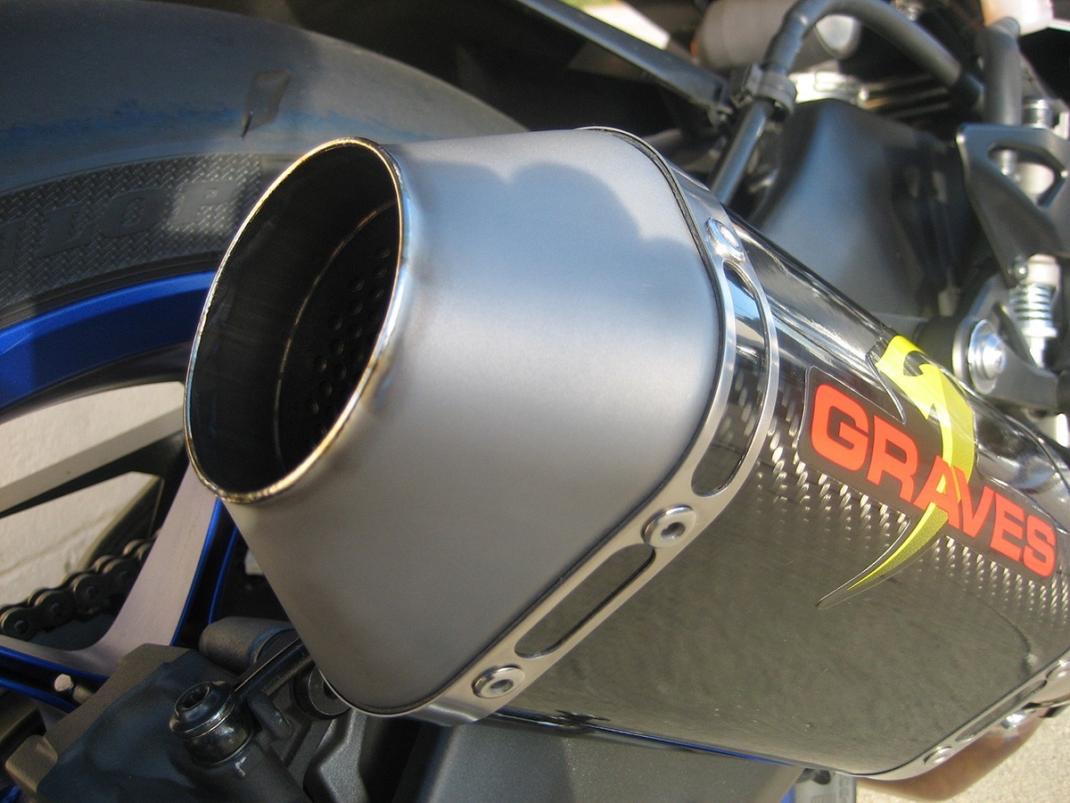 Graves Motorsports Yamaha YZF-R1 FZ-10 MT-10 Cat Back Slip-On Exhaust - Carbon