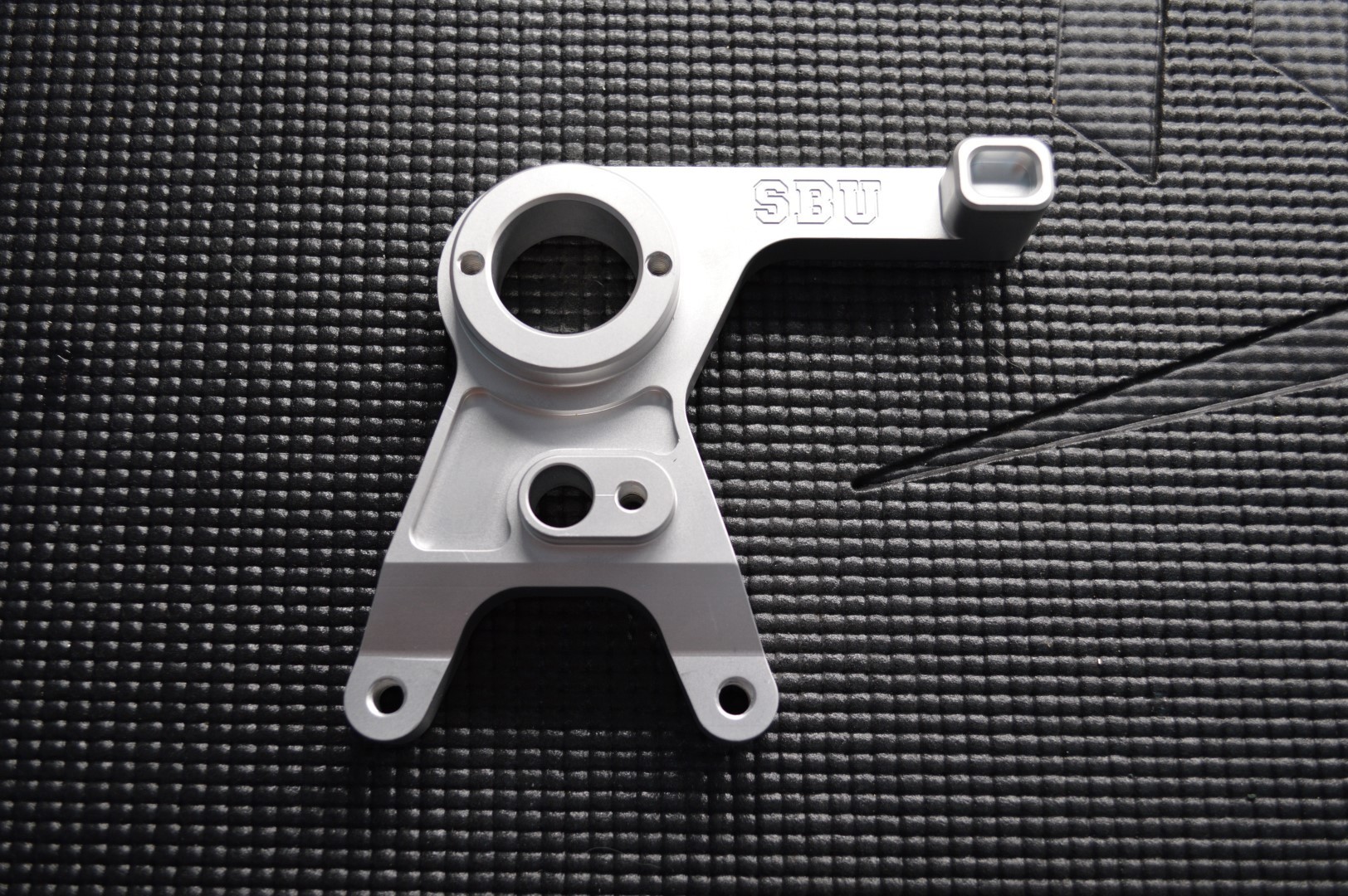 2015+  Yamaha YZF-R1 / R1M / R1S 64mm Under Mount Caliper Bracket