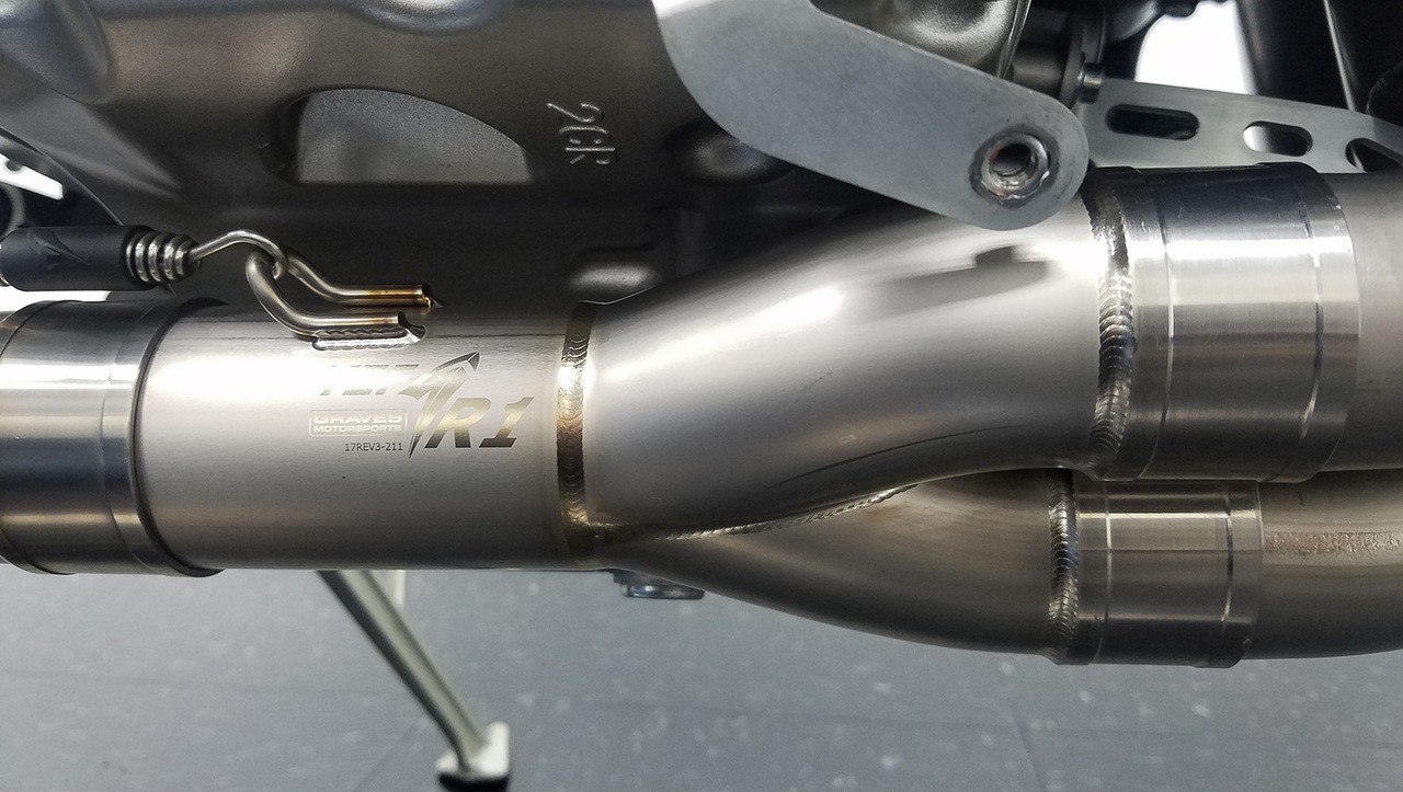 Graves Motorsports Yamaha R1 Full Titanium Exhaust System with Carbon Fiber 200mm Silencer